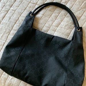 Pre-Loved Black Gucci Bag